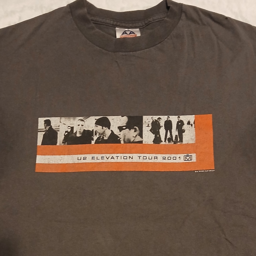 Vintage U2 Elevation Tour 2001 Official Gray Concert T-Shirt Red Graphic Men M